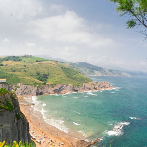 OCIO EN EL AGUA: Pesca marítima y vela en el País Vasco