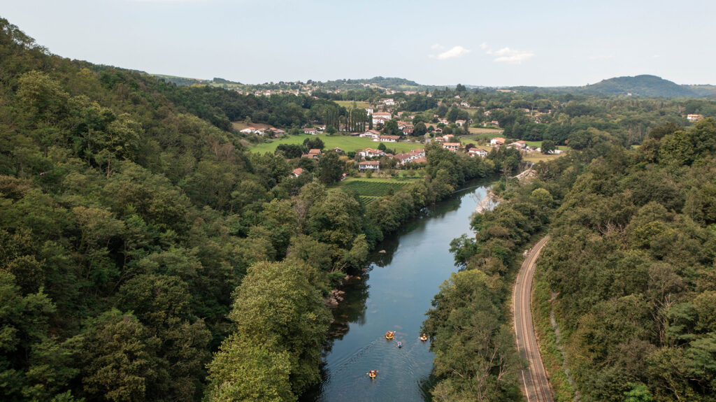 camping biper gorri a la decouverte du pays basque
