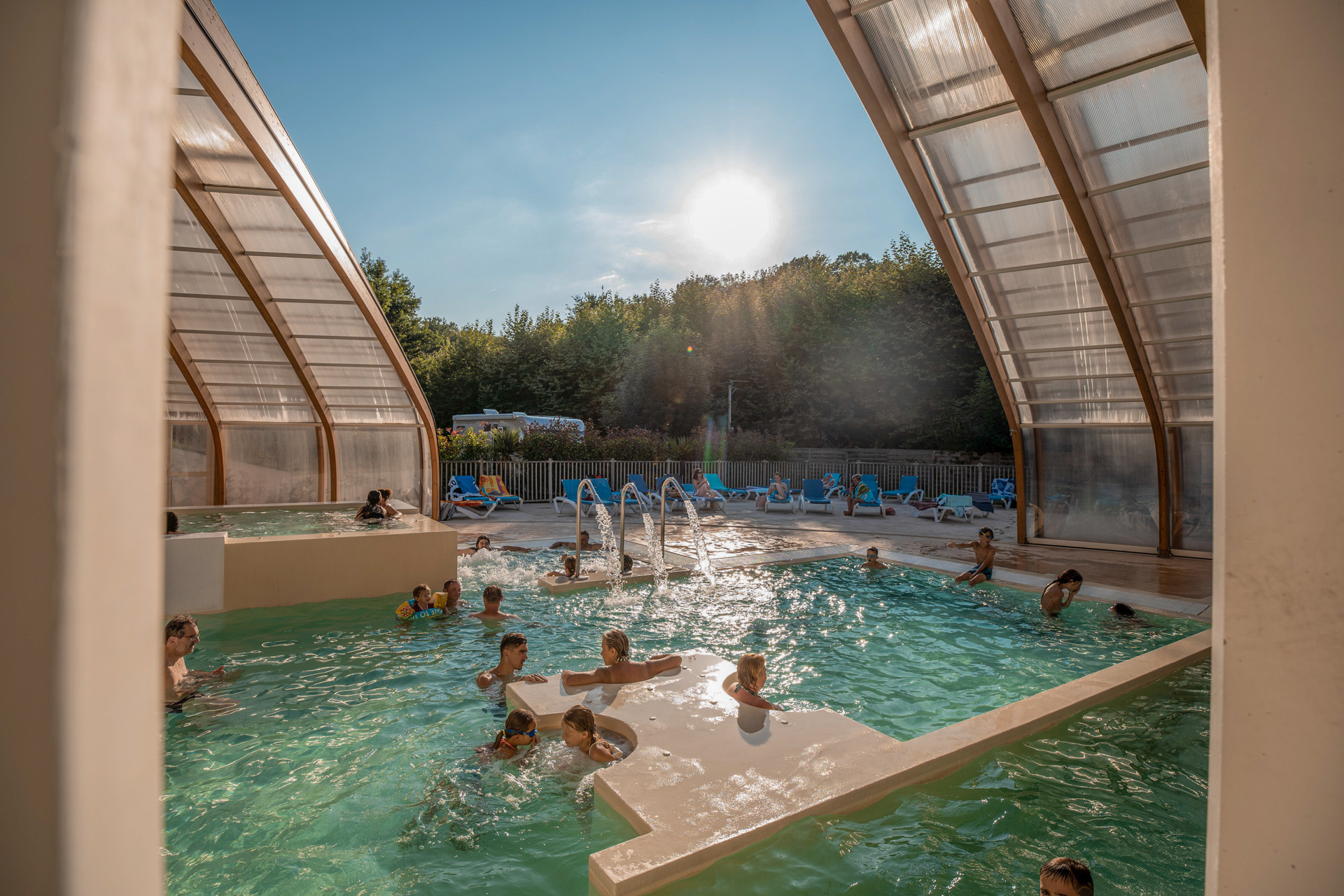 camping piscine couverte espelette