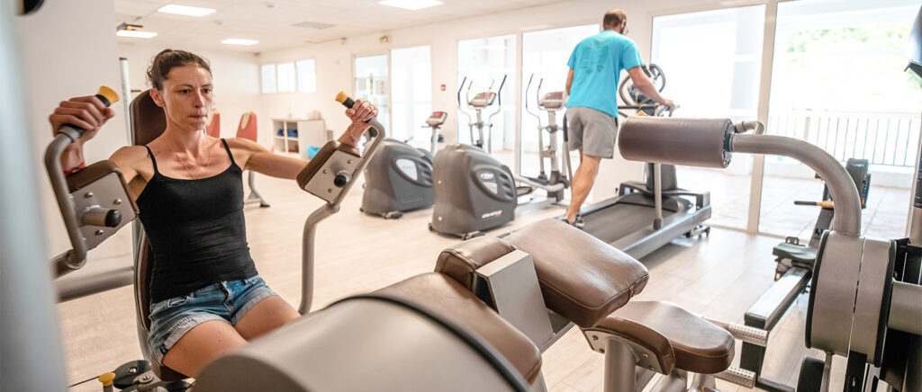 remise en forme a la salle de musculation du camping