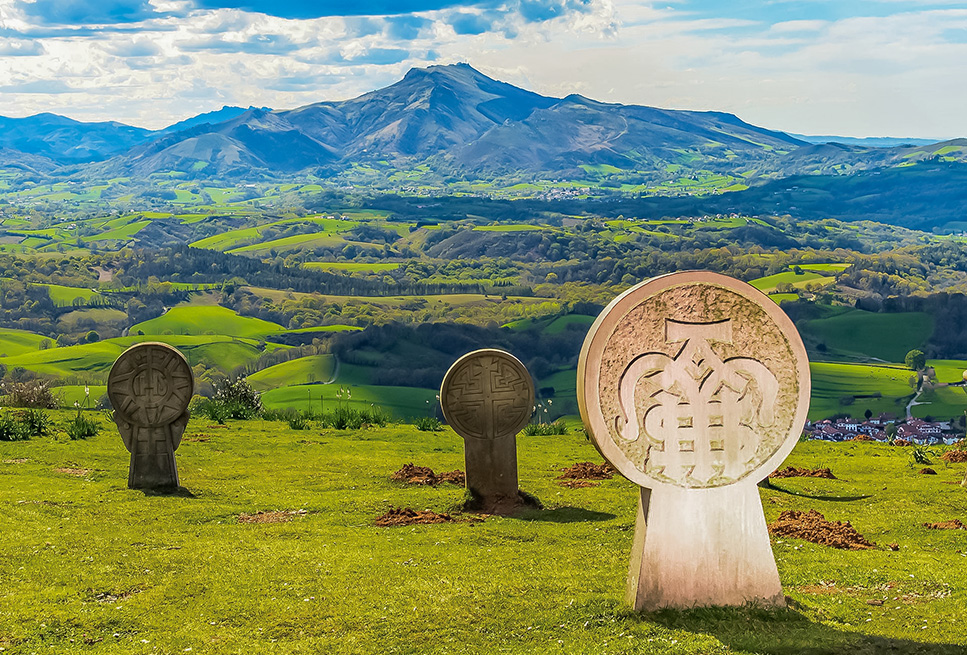 ainhoa stele basque