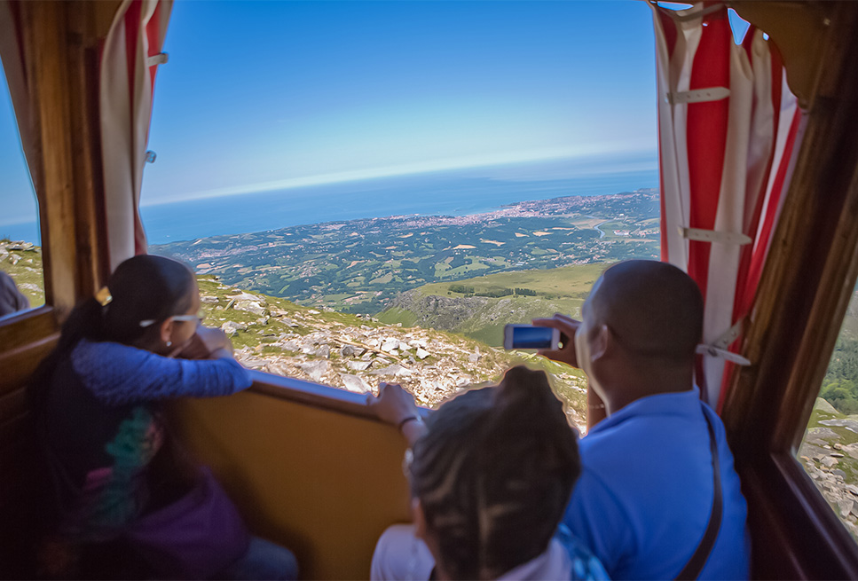 descubre la rhune durante tus vacaciones en camping