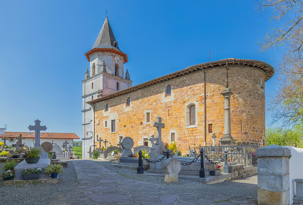 the church of notre dame de l'assomption in ainhoa